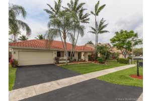 9830 N Oak Knoll Cir, Davie, FL 33324, Sold 05/31/17
