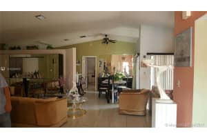 18807 NW 83rd Pl, Hialeah, FL 33015, Sold 06/30/17