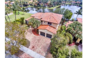 15733 NW 81st Ct, Miami Lakes, FL 33016, Sold 05/26/17