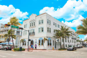 1060 Ocean Dr D301, Miami Beach, FL 33139, Sold 09/27/17