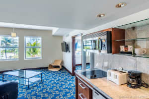 1060 Ocean Dr D301, Miami Beach, FL 33139, Sold 09/27/17