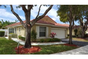 901 Garnet Cir, Weston, FL 33326, Sold 06/30/17