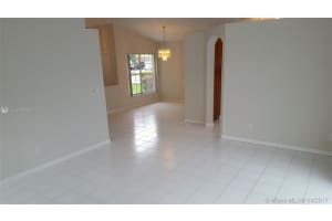 901 Garnet Cir, Weston, FL 33326, Sold 06/30/17