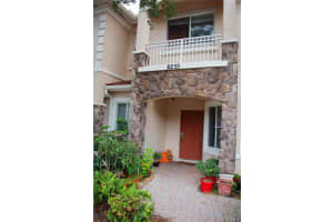 8233 SW 29th St, Miramar, FL 33025, Sold 07/17/17