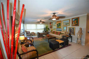 550 Ocean Dr #4e, Key Biscayne, FL 33149, Sold 09/26/17