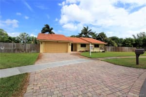11401 SW 55th St, Cooper City, FL 33330, Sold 06/30/17