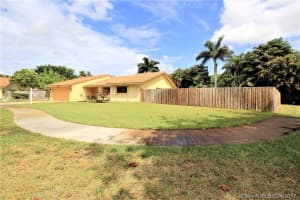 11401 SW 55th St, Cooper City, FL 33330, Sold 06/30/17