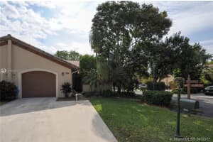 8575 SW 113th Ct, Miami, FL 33173, Sold 06/06/17