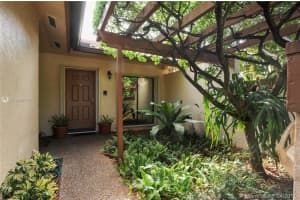 8575 SW 113th Ct, Miami, FL 33173, Sold 06/06/17