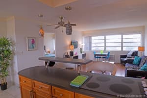 220 Kings Point Dr # 110, Sunny Isles Beach, FL 33160, Sold 08/15/17