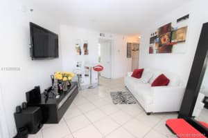 2415 NW 16th St Rd, Miami, FL 33125, Sold 09/15/17