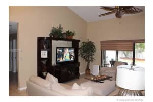 10530 NW 18th Ct, Plantation, FL 33322, Sold 12/01/17