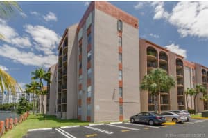 5201 NW 7th St #116w, Miami, FL 33126, Sold 08/31/17