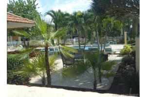 1014 The Pointe Dr, West Palm Beach, FL 33409, Sold 07/06/17