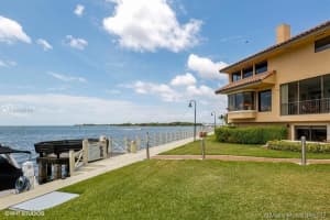 2000 S Bayshore Dr, Miami, FL 33133, Sold 08/01/17