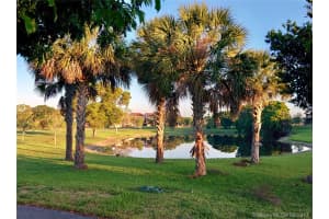 425 W Park Dr, Miami, FL 33172, Sold 06/19/17