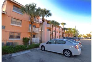 7220 NW 179th St, Hialeah, FL 33015, Sold 07/27/17