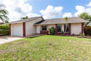 4976 NW 92nd Ave, Sunrise, FL 33351, Sold 08/09/17
