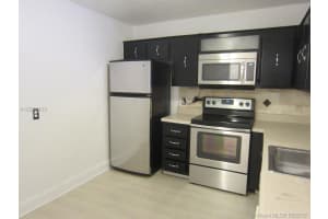 11905 NE 2nd Ave c102, North Miami, FL 33161, Sold 09/29/17