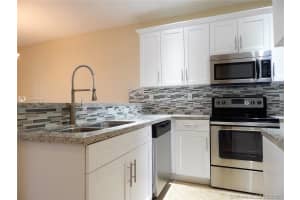 6087 SW 19th St, North Lauderdale, FL 33068, Sold 07/24/17