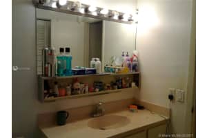 6885 NW 169th St #65c, Hialeah, FL 33015, Sold 07/28/17