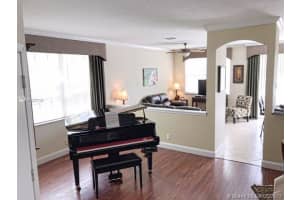 9160 NW 40th St, Sunrise, FL 33351, Sold 07/07/17
