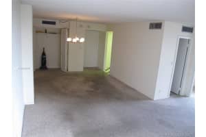 3301 N Country Club Dr, Miami, FL 33180, Sold 07/31/17