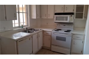 6115 NW 186th St, Hialeah, FL 33015, Sold 03/29/18