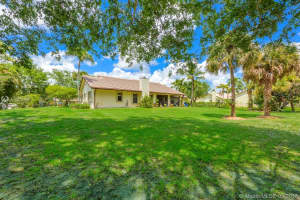 9214 Winding Woods Dr, Lake Worth, FL 33467, Sold 07/10/17