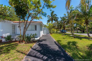 529 NW 8th St, Dania Beach, FL 33004, Sold 08/16/17