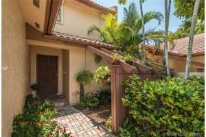 8555 SW 114th Ct, Miami, FL 33173, Sold 08/23/17