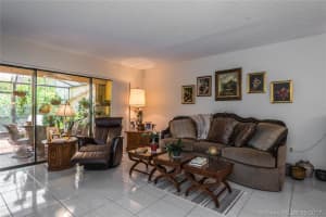 8555 SW 114th Ct, Miami, FL 33173, Sold 08/23/17
