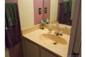 17000 NW 67th Ave, Hialeah, FL 33015, Sold 07/12/17