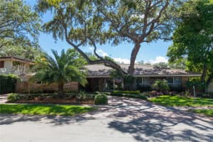 20040 NE 23rd Ave, Miami, FL 33180, Sold 01/12/18