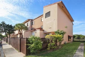 545 W Park Dr, Miami, FL 33172, Sold 06/30/17