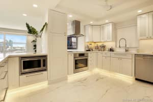121 Golden Isles Dr, Hallandale Beach, FL 33009, Sold 09/22/17
