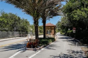 6410 Dolphin Dr, Coral Gables, FL 33158, Sold 11/14/17