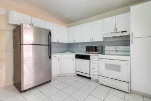 2238 W 74th Terrace #39c, Hialeah, FL 33016, Sold 08/22/17