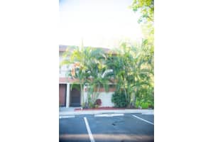 4240 SW 70th Terrace, Davie, FL 33314, Sold 06/21/17