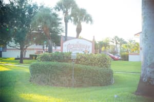 4240 SW 70th Terrace, Davie, FL 33314, Sold 06/21/17