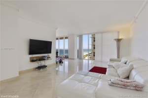 4775 Collins Ave, Miami, FL 33140, Sold 08/15/17