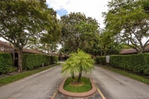 6194 Laurel Ln, Tamarac, FL 33319, Sold 07/31/17