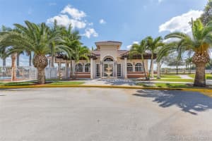 7488 NW 181st St, Hialeah, FL 33015, Sold 06/20/17