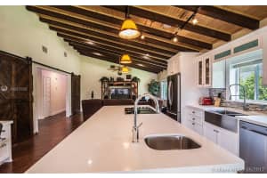 9408 NW 46th St, Sunrise, FL 33351, Sold 06/27/17
