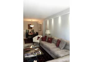 1450 Brickell Bay Dr, Miami, FL 33131, Sold 07/28/17