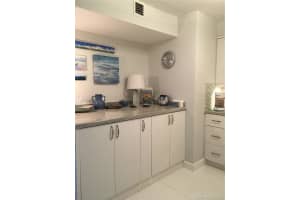1450 Brickell Bay Dr, Miami, FL 33131, Sold 07/28/17