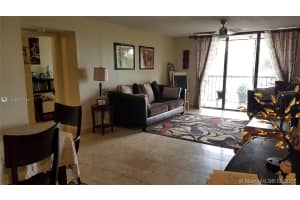 900 NE 195th St, Miami, FL 33179, Sold 08/04/17