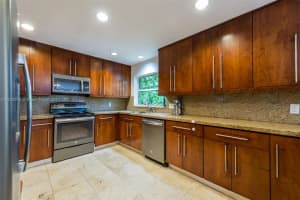 8903 SW 78th Pl, Miami, FL 33156, Sold 07/12/17