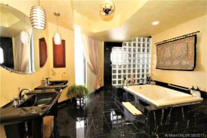 20185 E Country Club Dr, Aventura, FL 33180, Sold 05/11/18