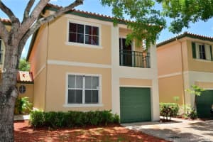 8376 NW 144th St, Hialeah, FL 33016, Sold 07/31/17